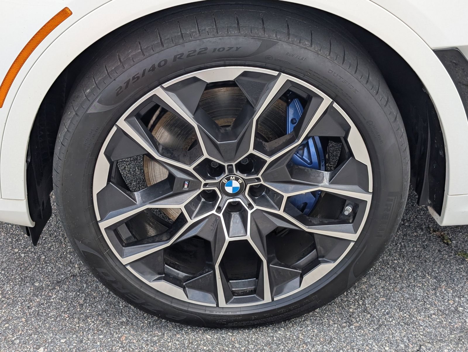 Used 2025 Alpine White BMW M60i image 13