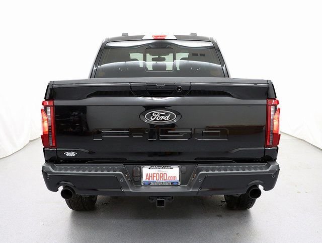 New 2026 Agate Black Metallic Ford XLT image 8