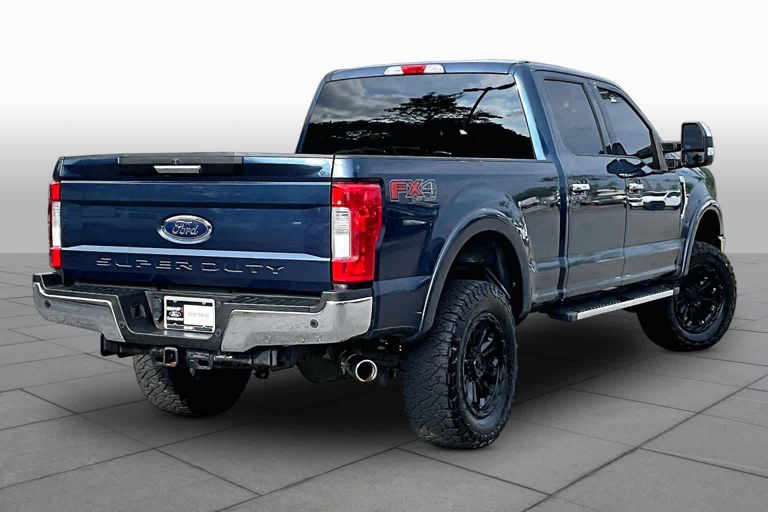 Used 2017 Blue Jeans Ford XLT image 13