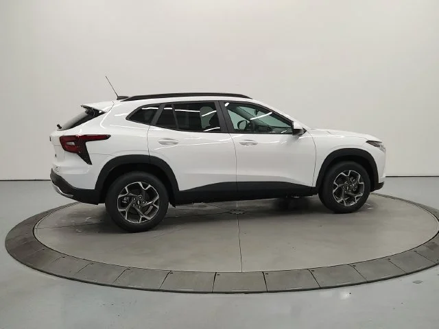 2026 Chevrolet Trax LT - Photo 8