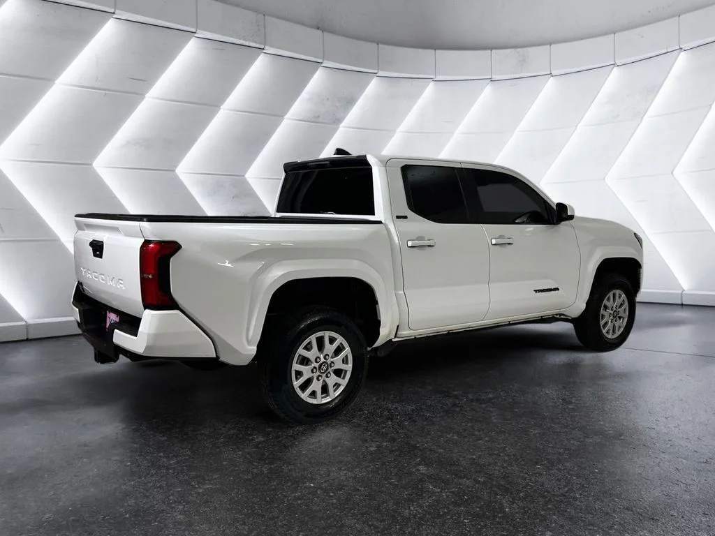 Used 2024 White Toyota SR5 image 4