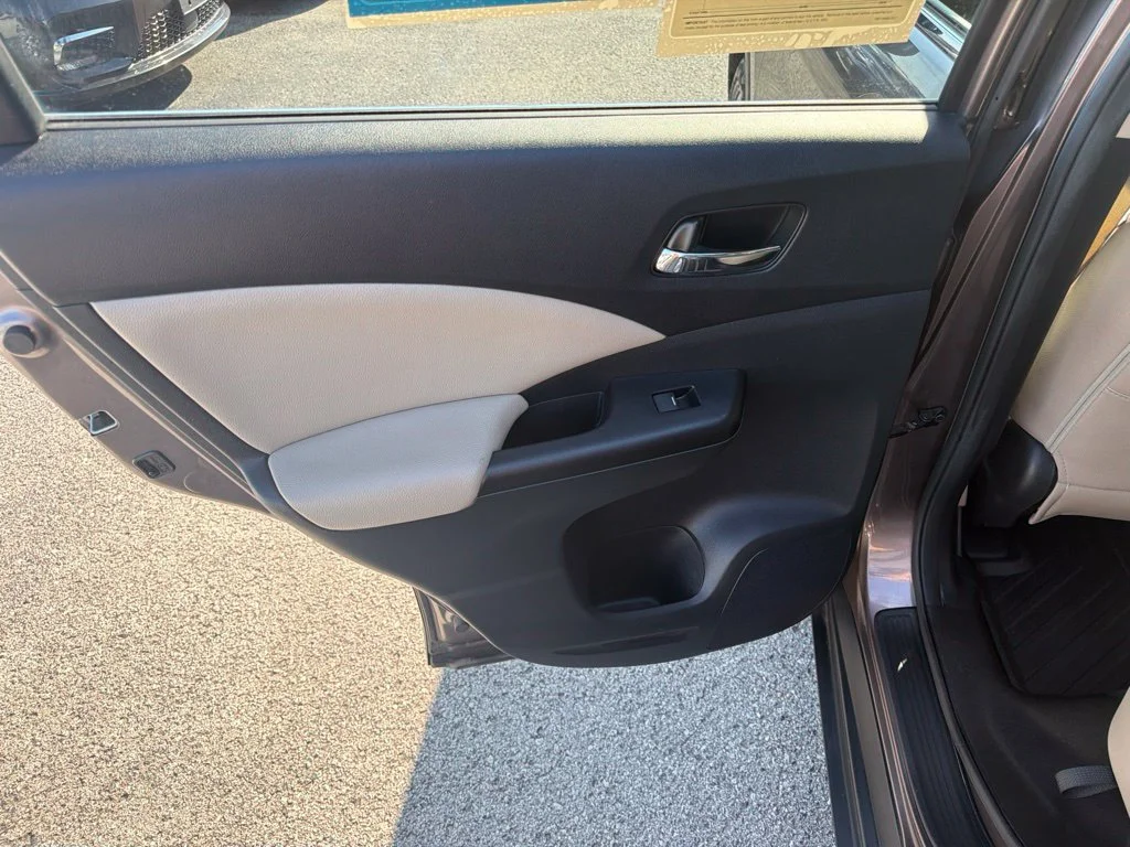 Used 2015  Honda EX image 10