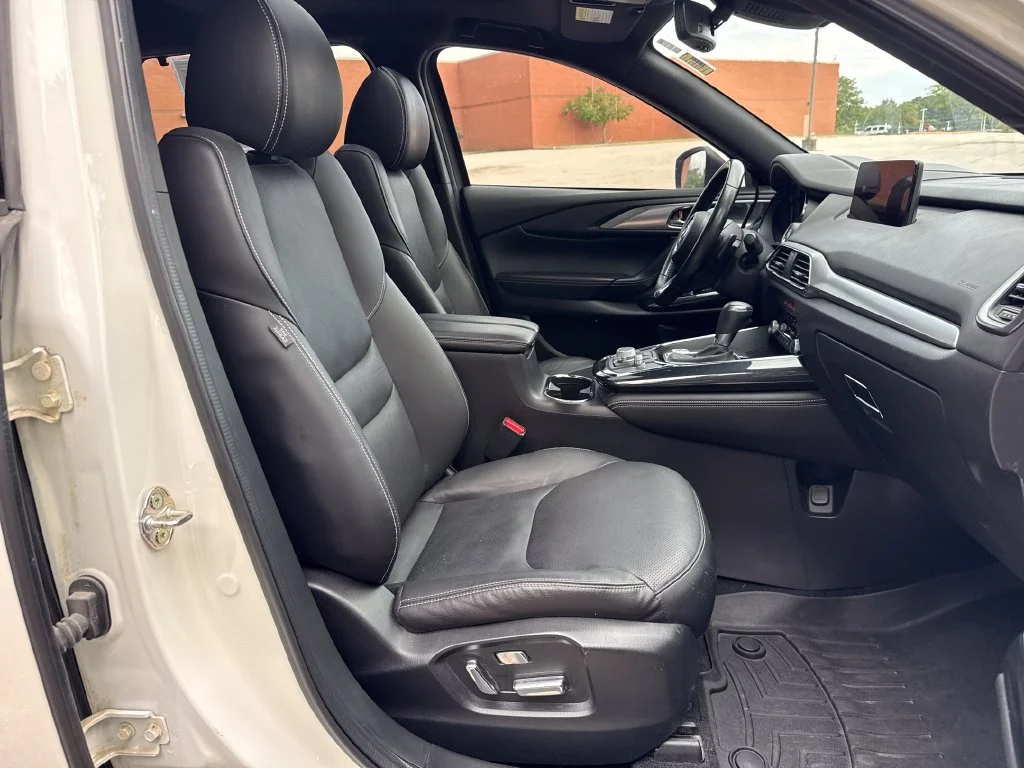 Used 2021 White Mazda Grand Touring image 29