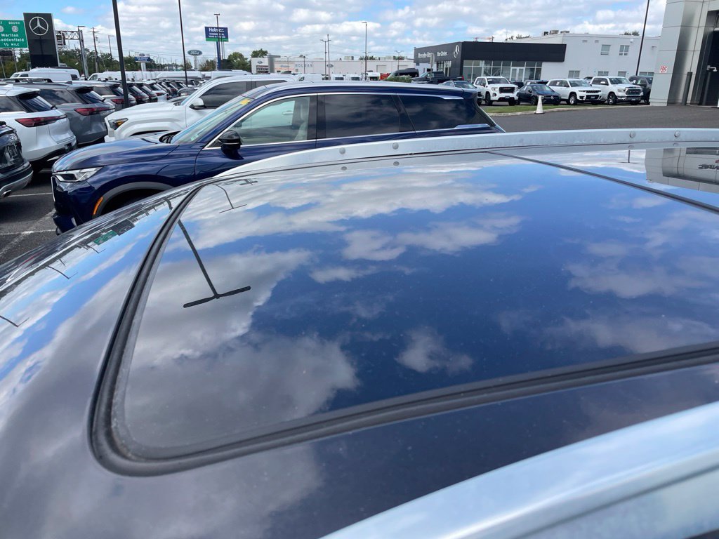 Used 2019 Dark Granite Metallic Cadillac Premium Luxury image 4