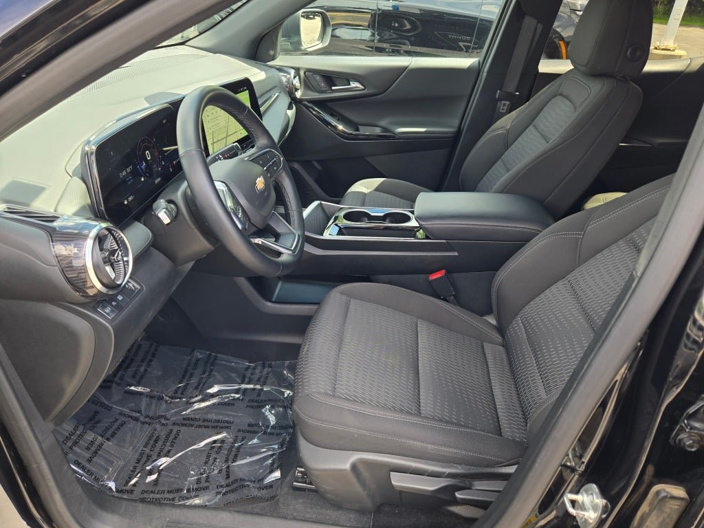2025 Chevrolet Equinox LT - Photo 22
