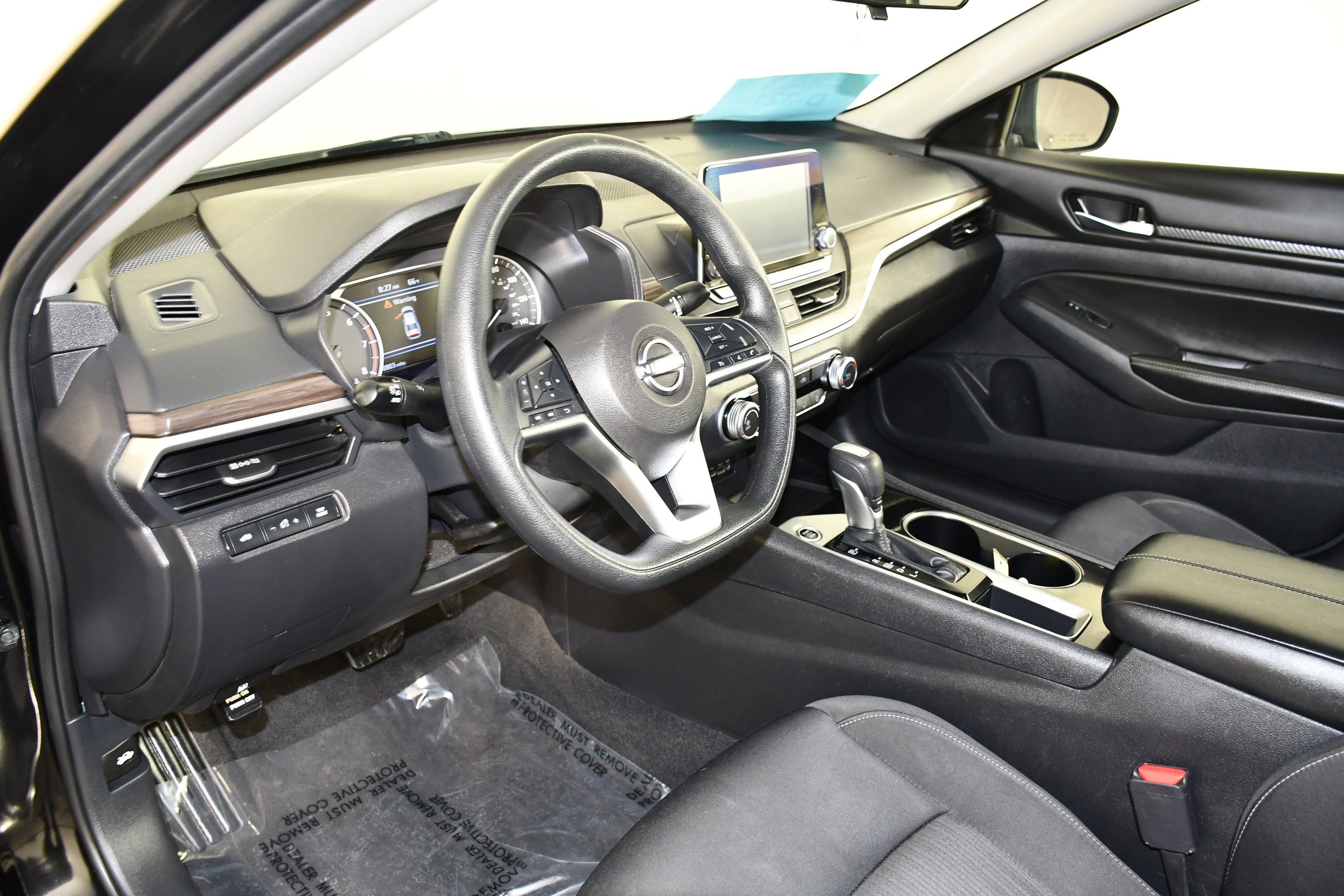 Used 2024 Super Black Nissan 2.5 SV image 36
