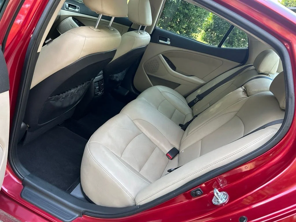 Used 2015 Red Kia EX image 27