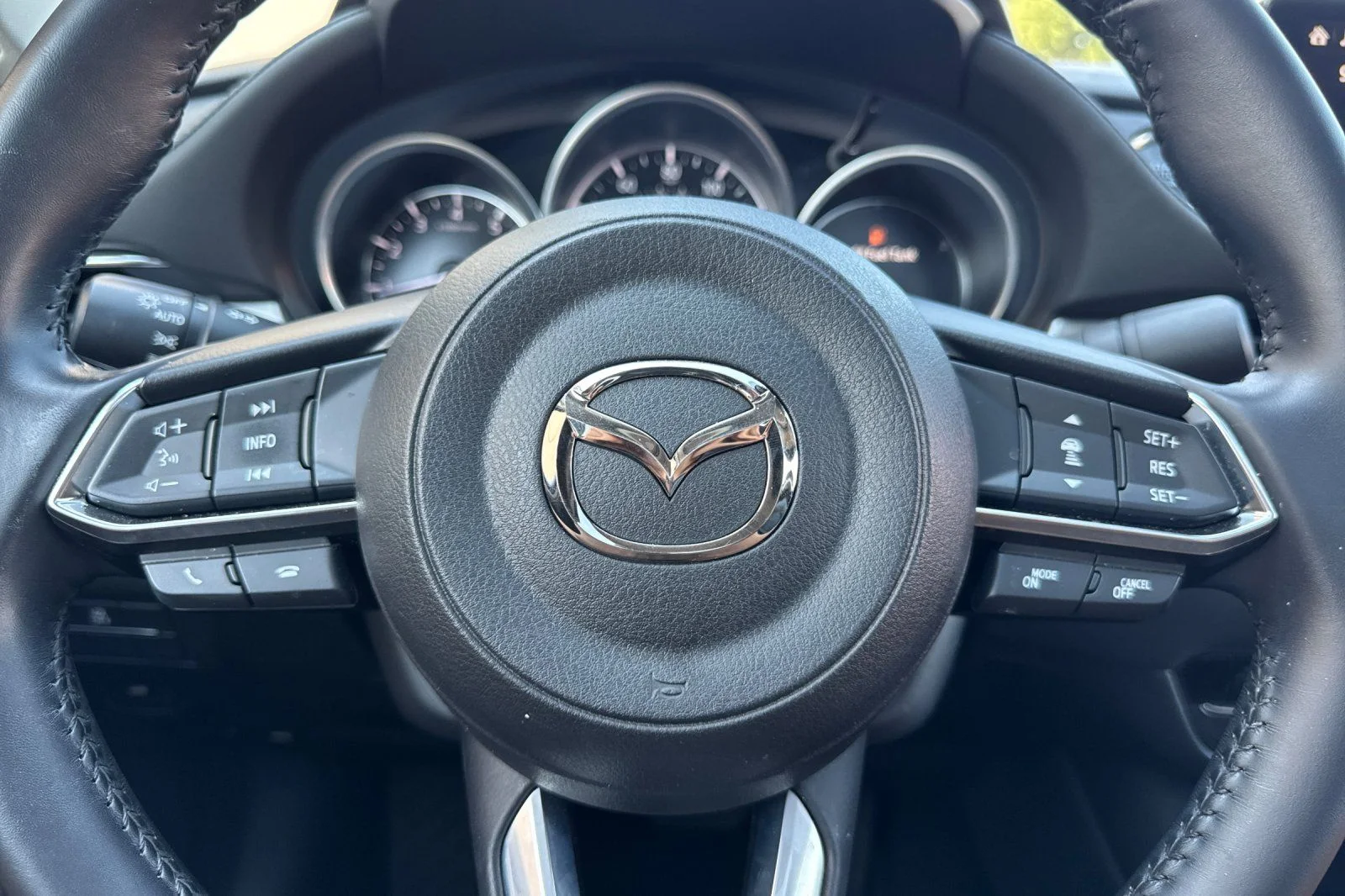 Used 2021 Snowflake White Pearl Mazda Grand Touring image 25
