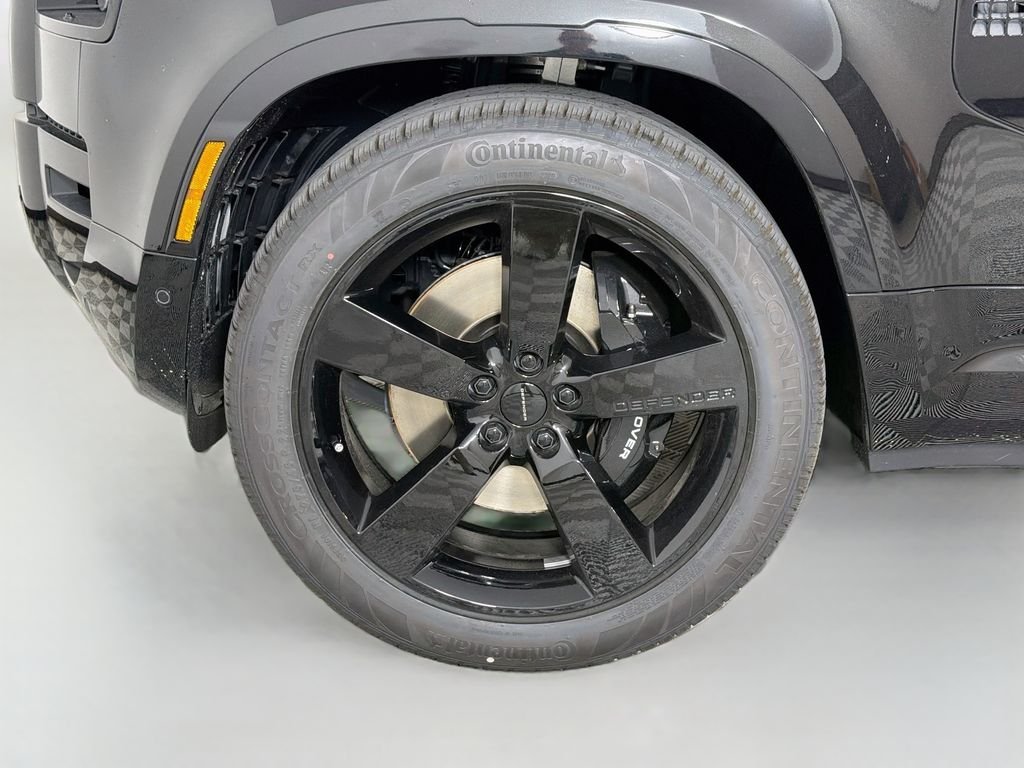 New 2026 Santorini Black Land Rover V8 image 34