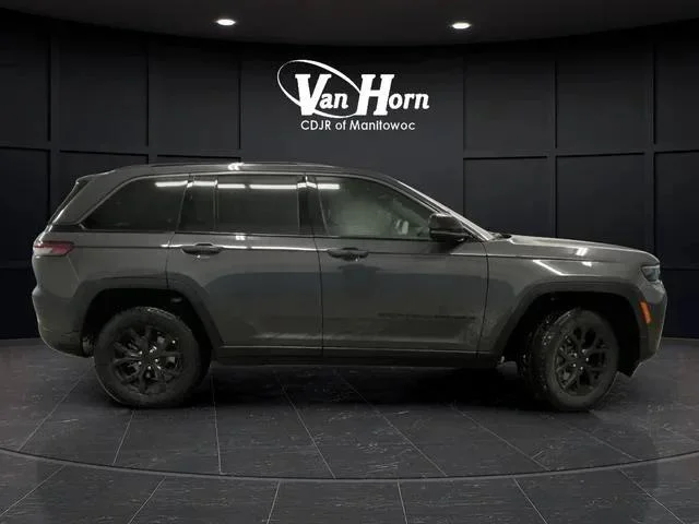 New 2026 Baltic Gray Metallic Clear-Coat Exterior Paint Jeep Laredo image 2