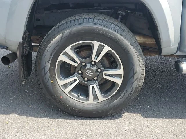 Used 2018  Toyota TRD Sport image 5