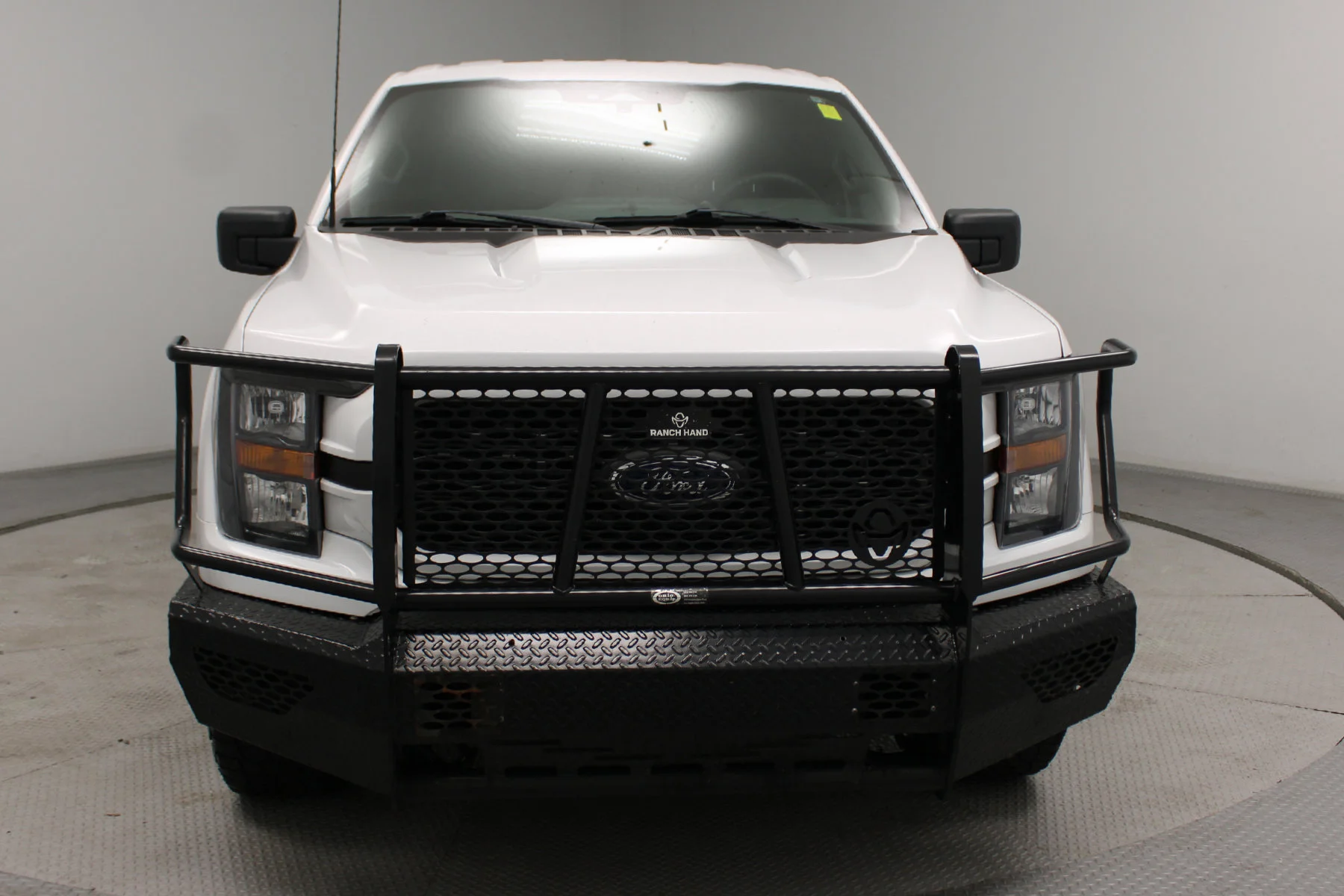 Used 2023 OXFORD WHITE Ford xl 4WD SUPERCREW 5.5