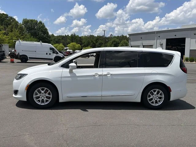 Used 2020 White Chrysler Touring image 10