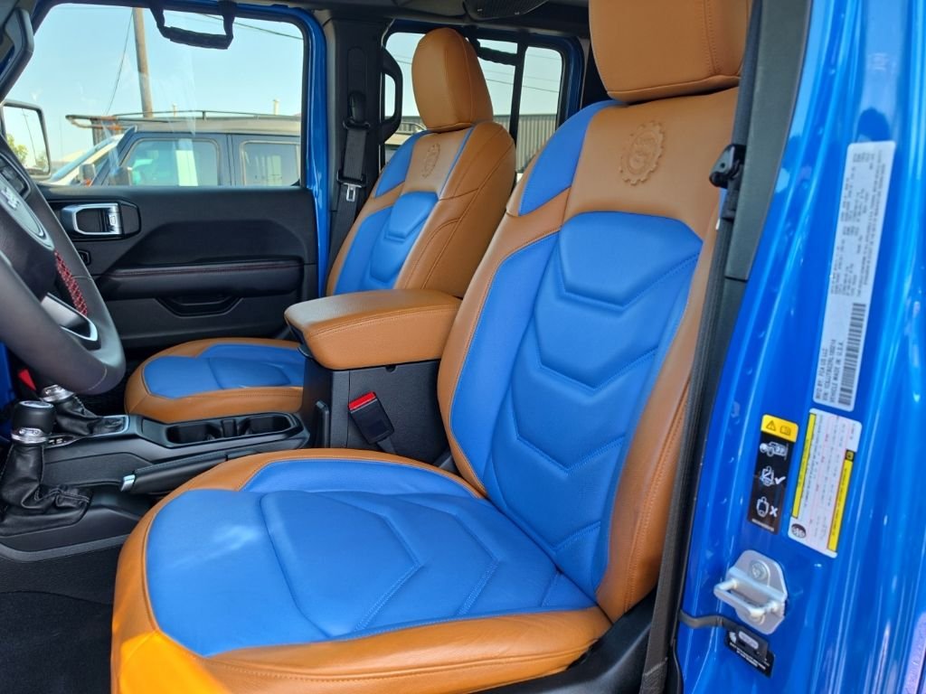Used 2024 Blue Pearl Jeep Rubicon image 2