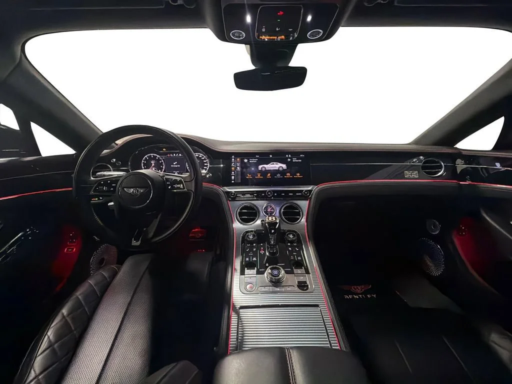 Used 2020 Black Bentley V8 image 23