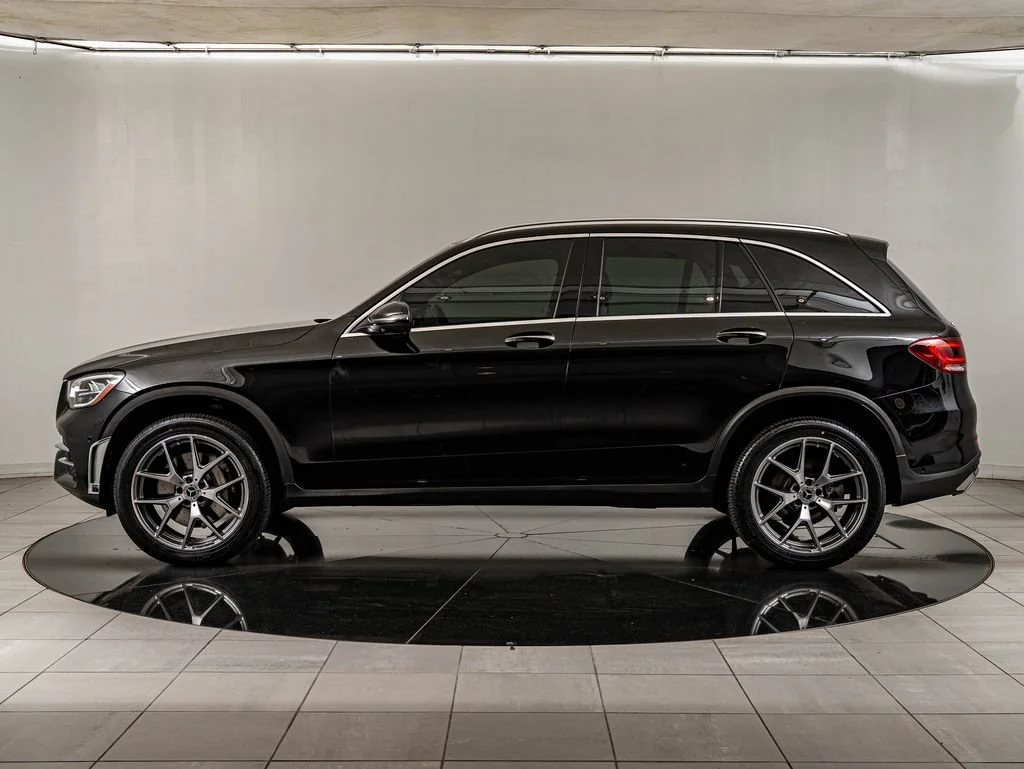 Used 2022 Black Mercedes-Benz GLC 300 image 8