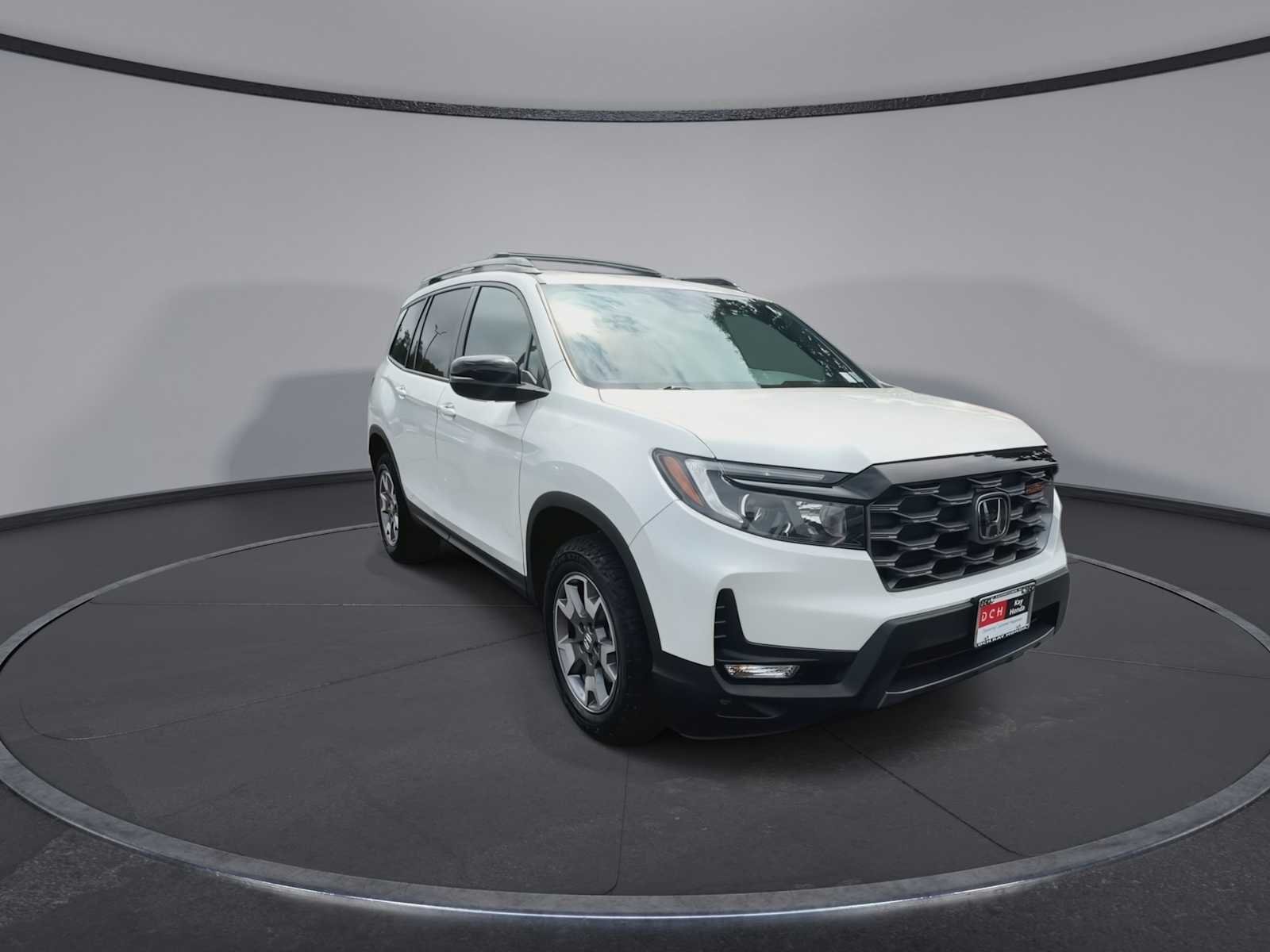 Used 2023 Platinum White Pearl Honda TrailSport image 2