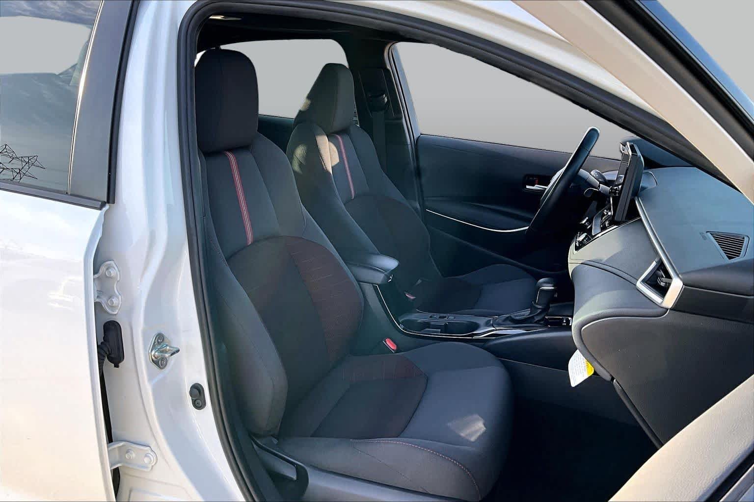 Used 2023 Ice Cap Toyota Hybrid SE image 9