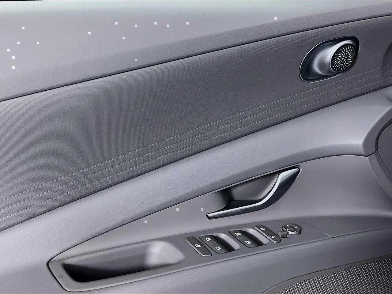 2026 Hyundai Elantra Hybrid — photo 16