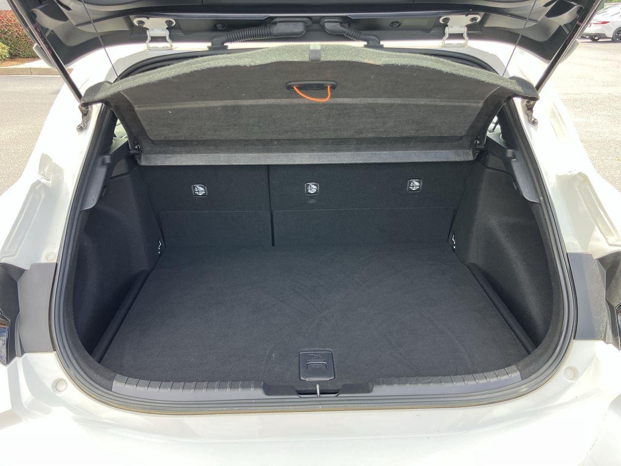 Used 2025 White (Ice Cap) Toyota SE image 26