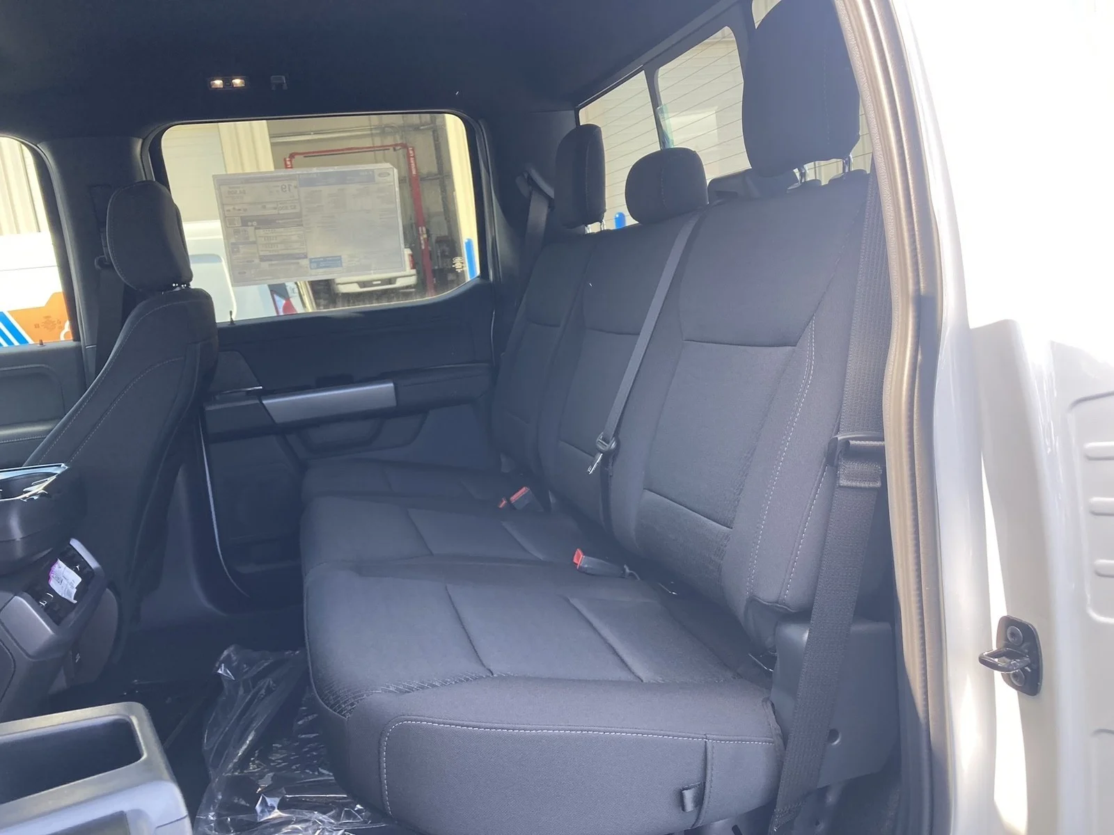 New 2026 Oxford White Ford XLT image 24
