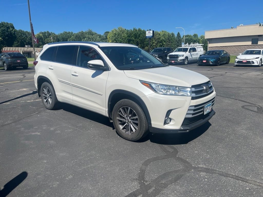 Used 2017 White Toyota XLE image 2