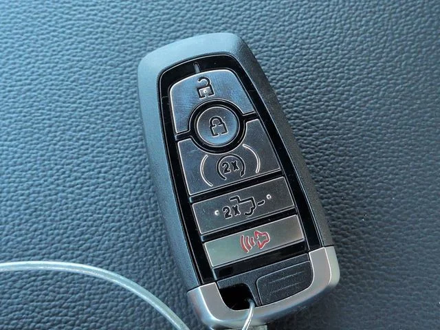 New 2026 Blue Ford Lariat image 28