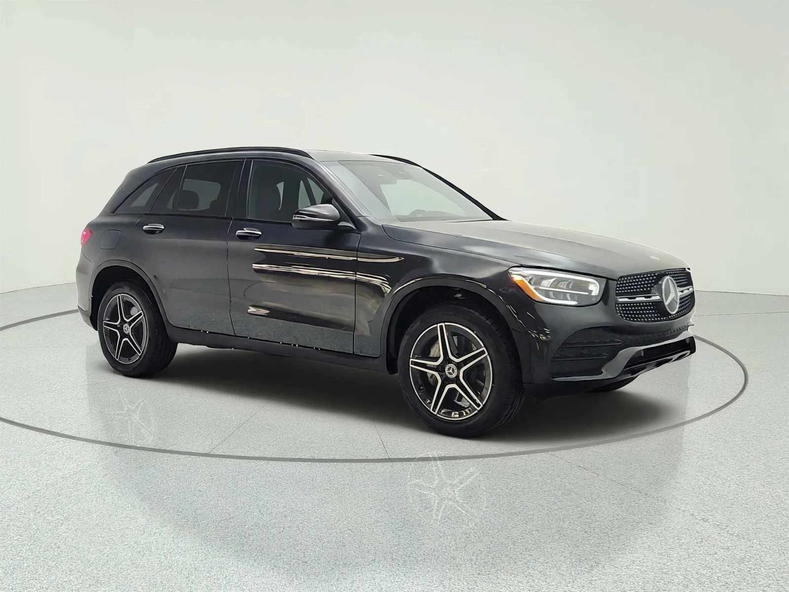 Used 2022 Graphite Grey Metallic Mercedes-Benz GLC 300 SUV image 3