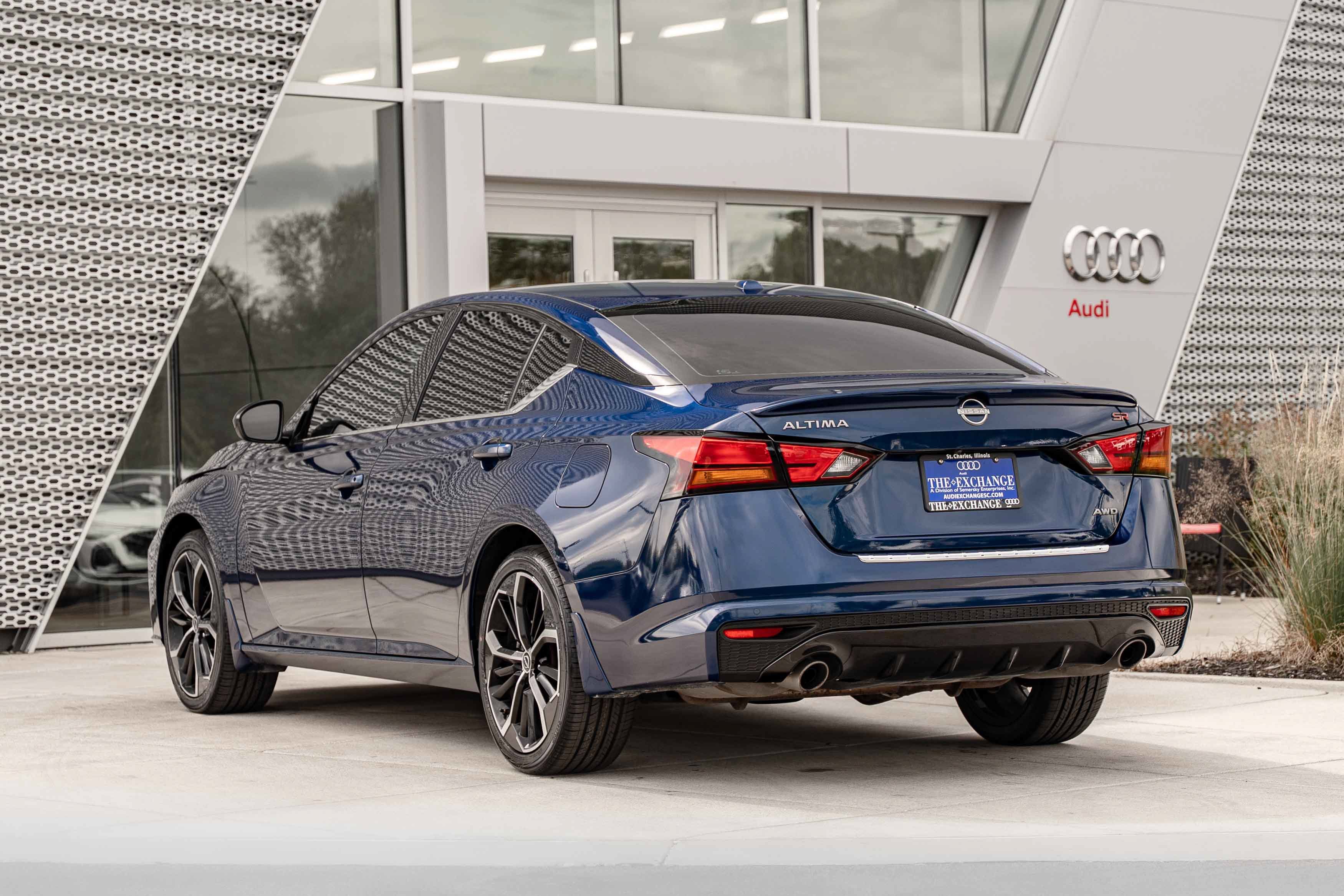 Used 2023 Deep Blue Pearl Nissan 2.5 SR image 5