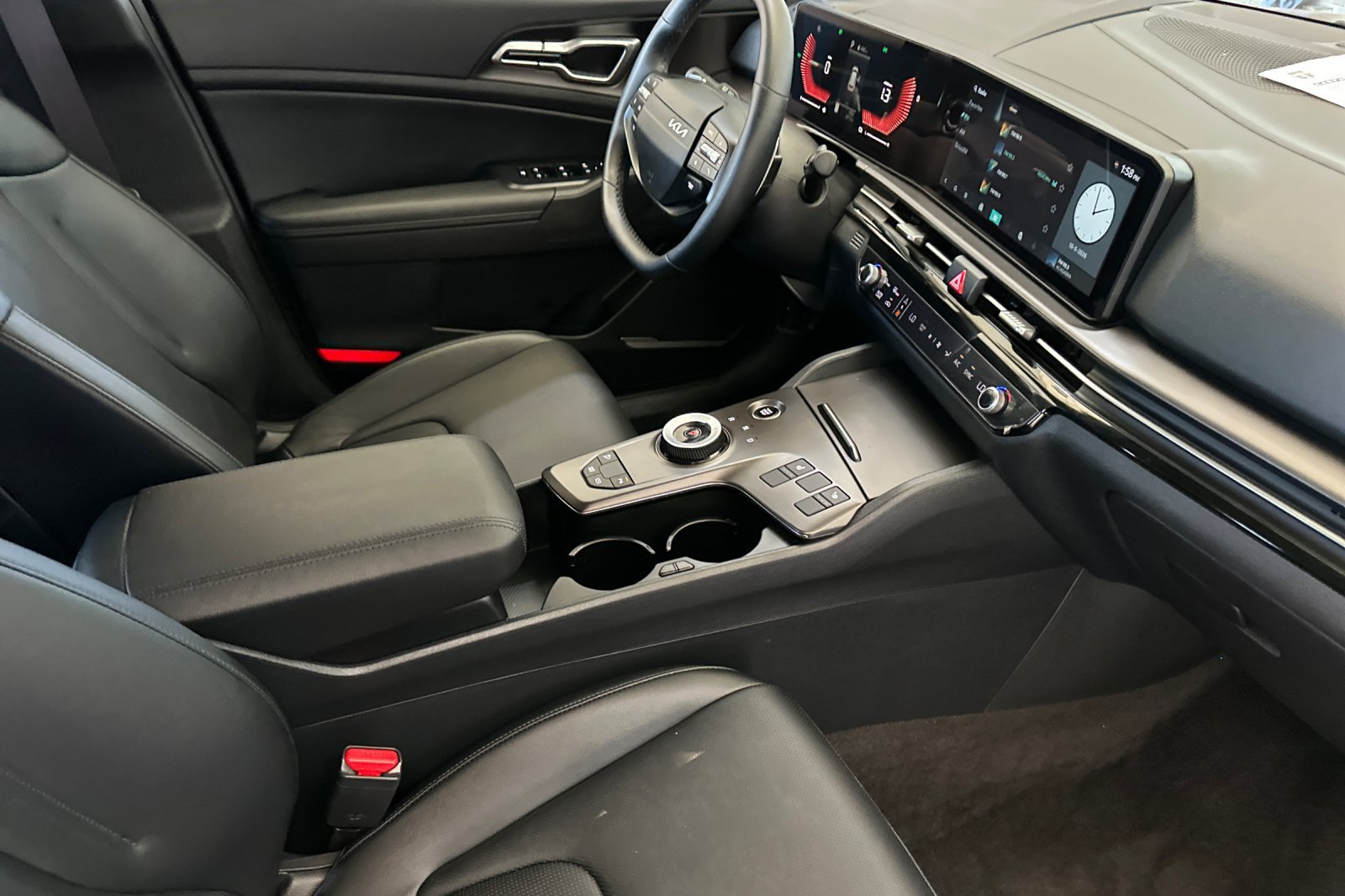 Used 2026 Black Kia EX image 17