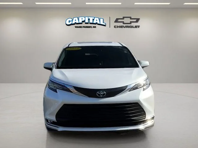 Used 2023 Beige Toyota XLE image 8