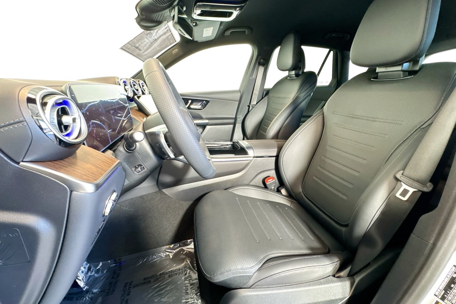 New 2026 MANUFAKTUR Alpine Grey Mercedes-Benz GLC 300 image 18