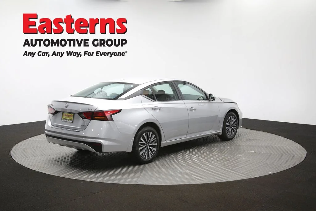 Used 2023 Silver Nissan 2.5 SV image 40