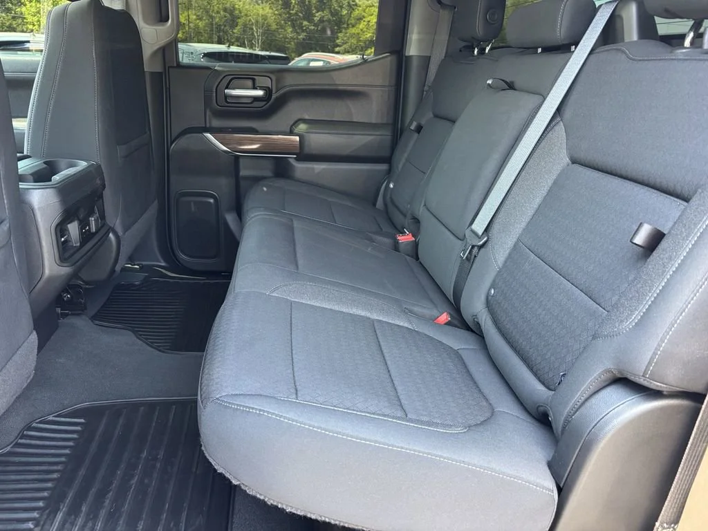 Used 2021 Silver Ice Metallic Chevrolet RST image 18