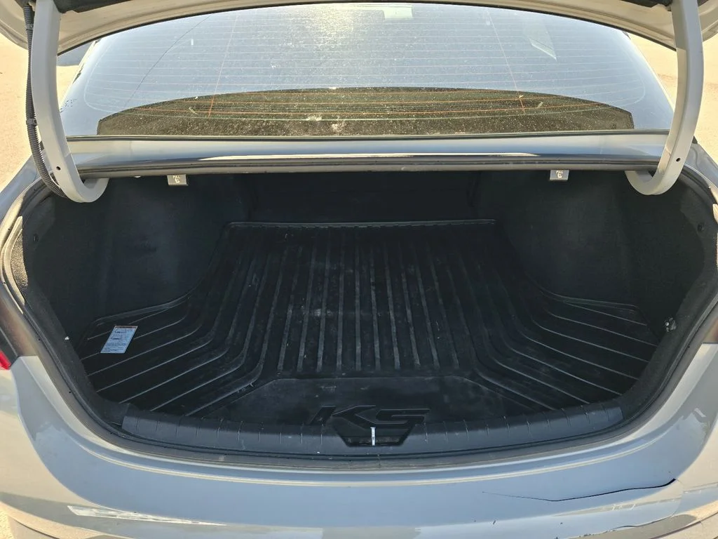 Used 2023 Wolf Gray Kia GT-Line image 26