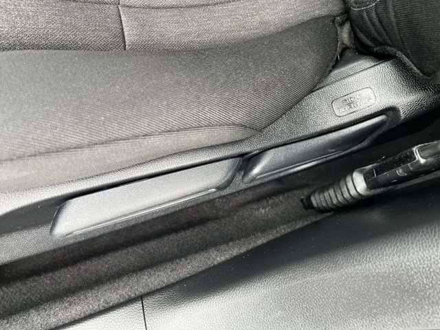 Used 2025  Honda LX image 16