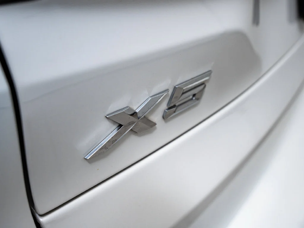 Used 2025 Mineral White Metallic BMW xDrive40i image 16