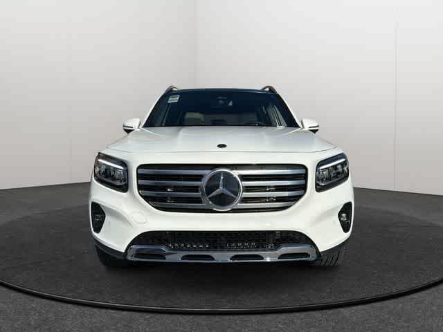 Certified Used 2025 Polar White Mercedes-Benz GLB 250 image 2