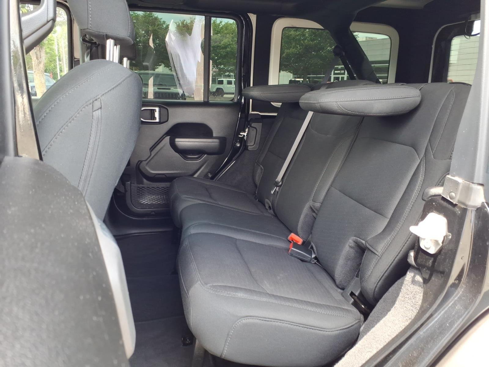 Used 2022 Black Clearcoat Jeep Unlimited Sport Altitude image 20