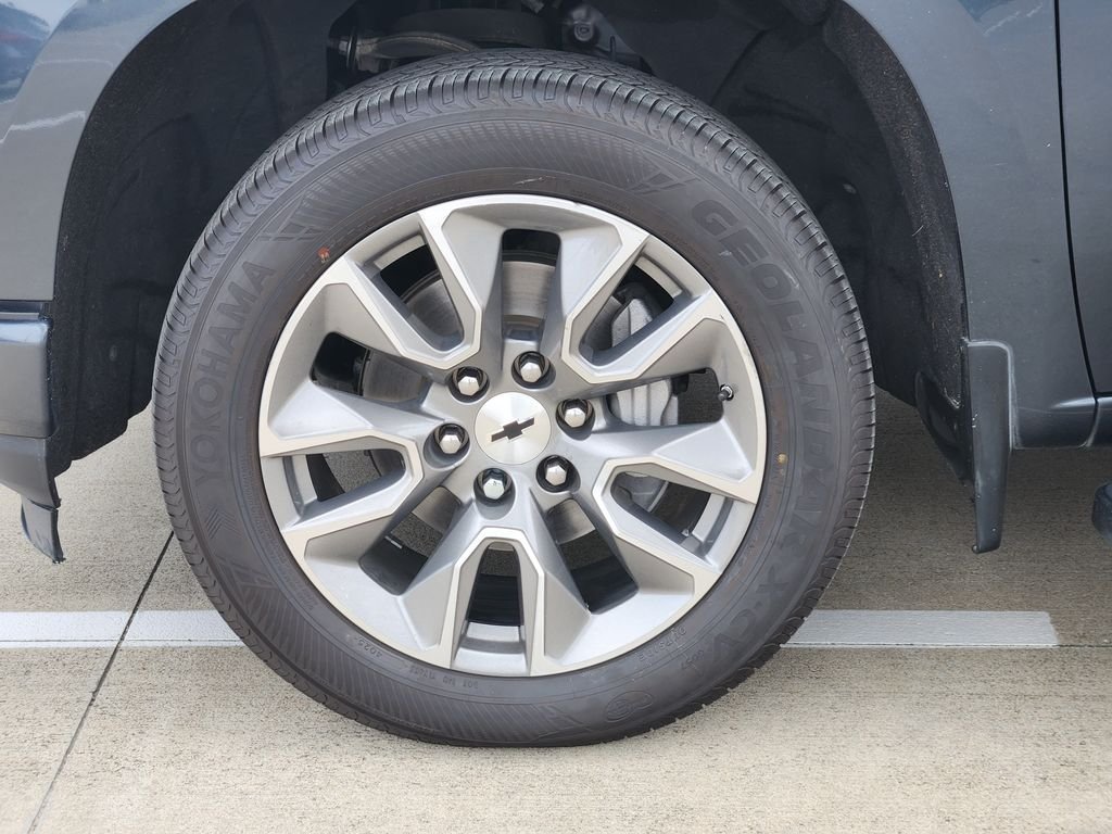 Used 2019 Shadow Gray Metallic Chevrolet RST image 10