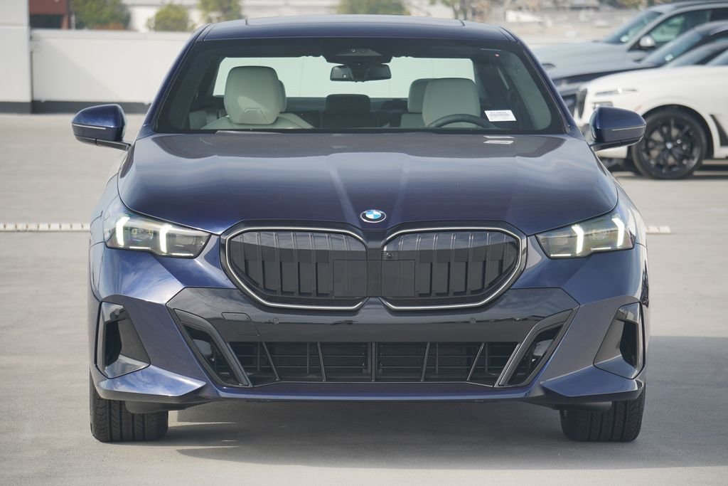 Used 2026 Tanzanite Blue II Met BMW 530i image 2