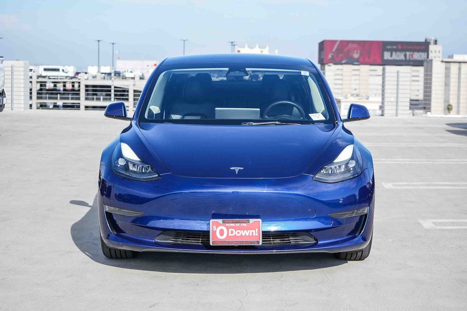 Used 2023  Tesla  image 2