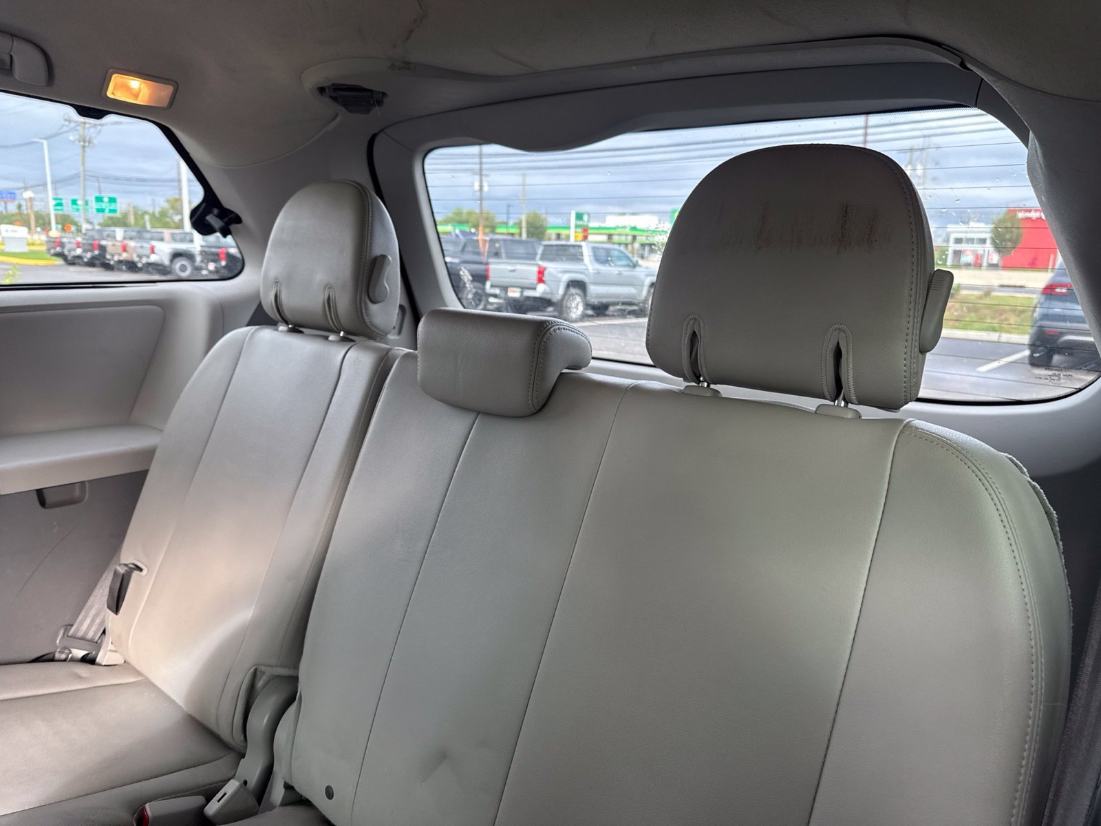 Used 2014 Gray Toyota XLE image 15