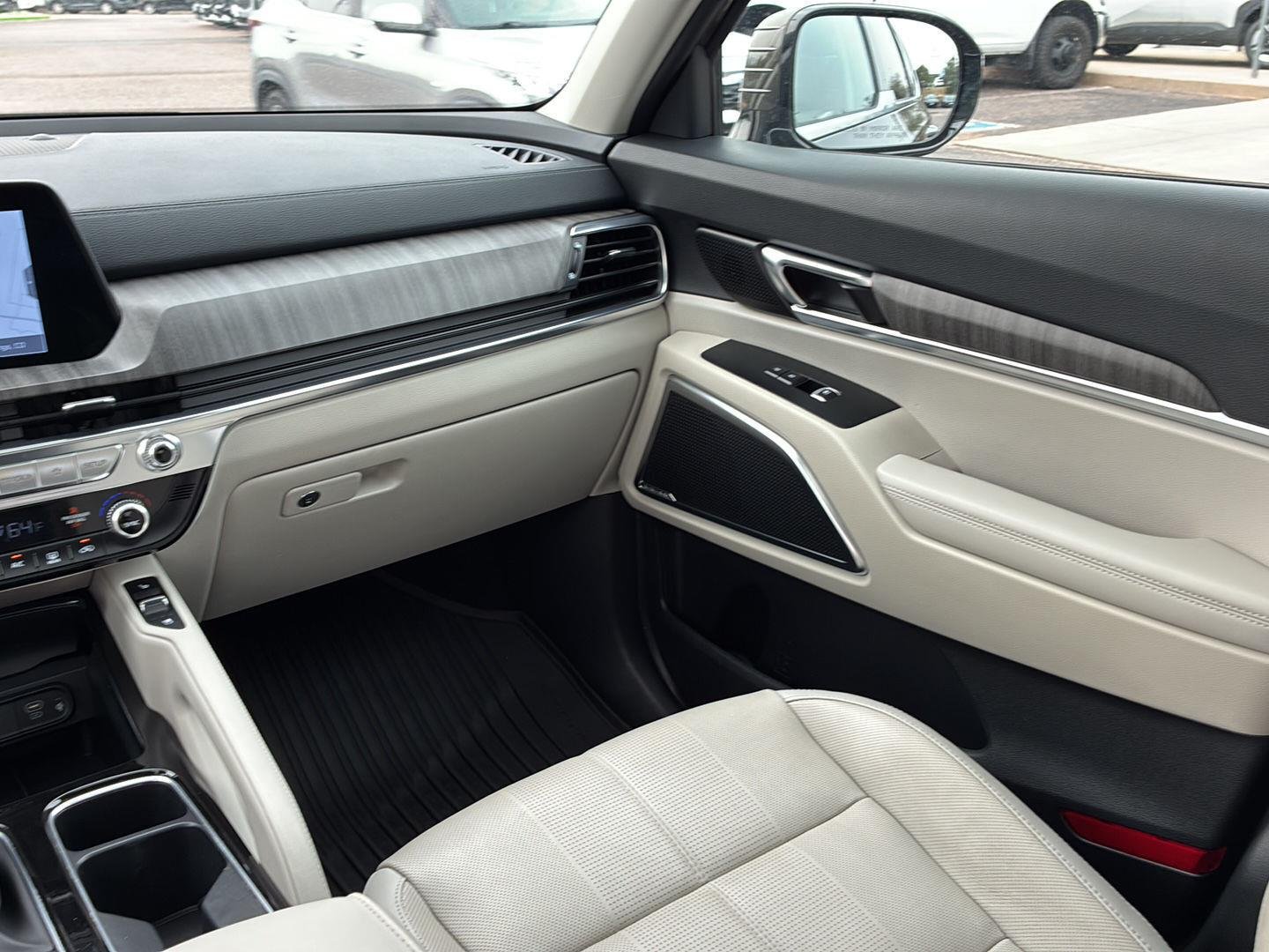 Used 2024 Dark Moss Kia SX image 23