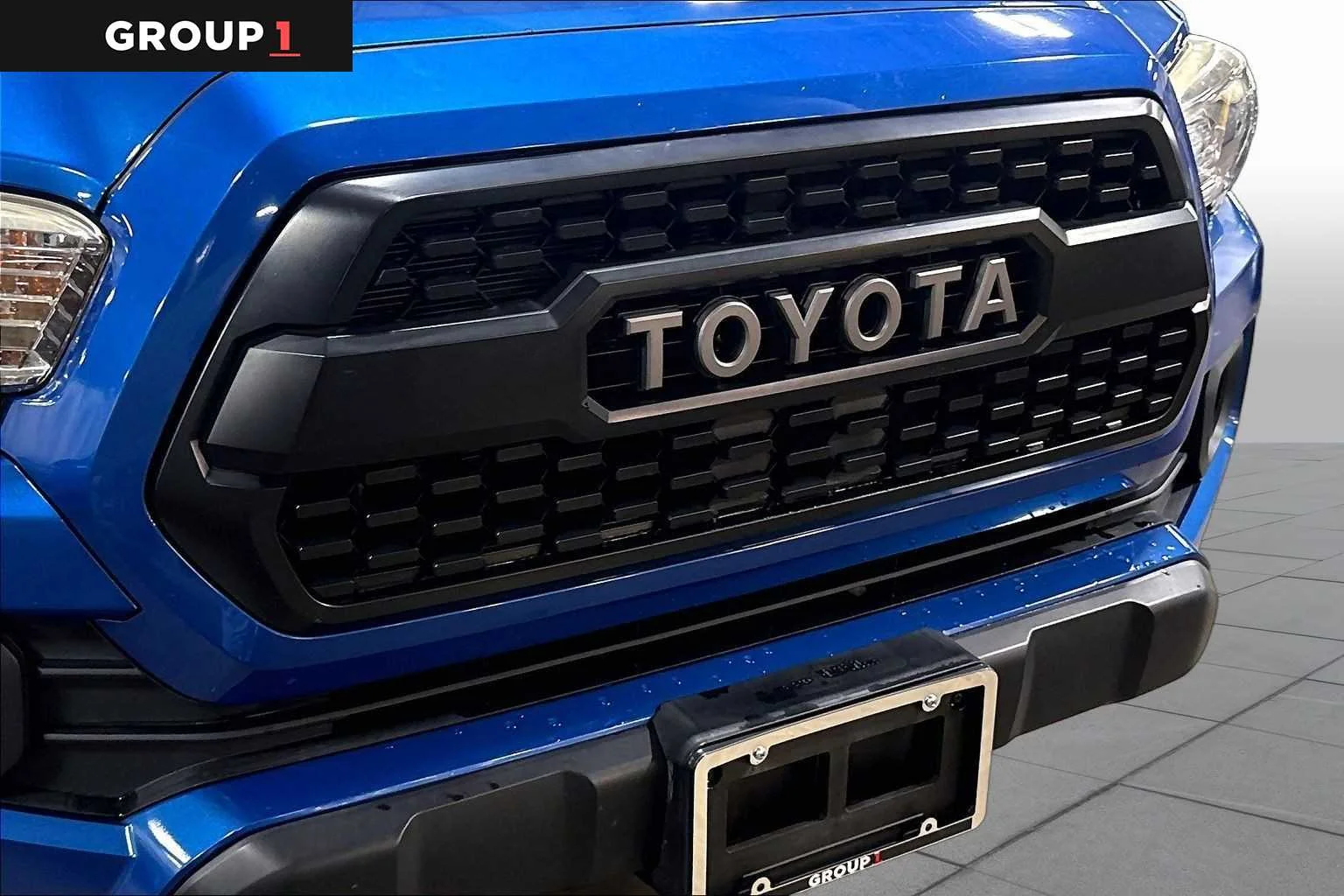 Certified Used 2017 Blazing Blue Pearl Toyota SR5 image 29