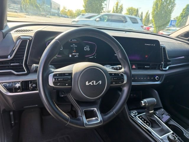 Used 2025 Wolf Gray Kia X-Line image 15