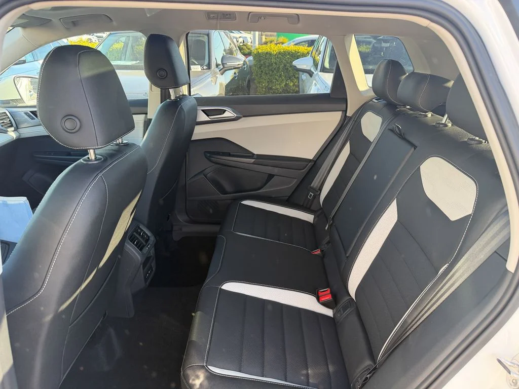 New 2026 Pure White Volkswagen 1.5T SEL image 22
