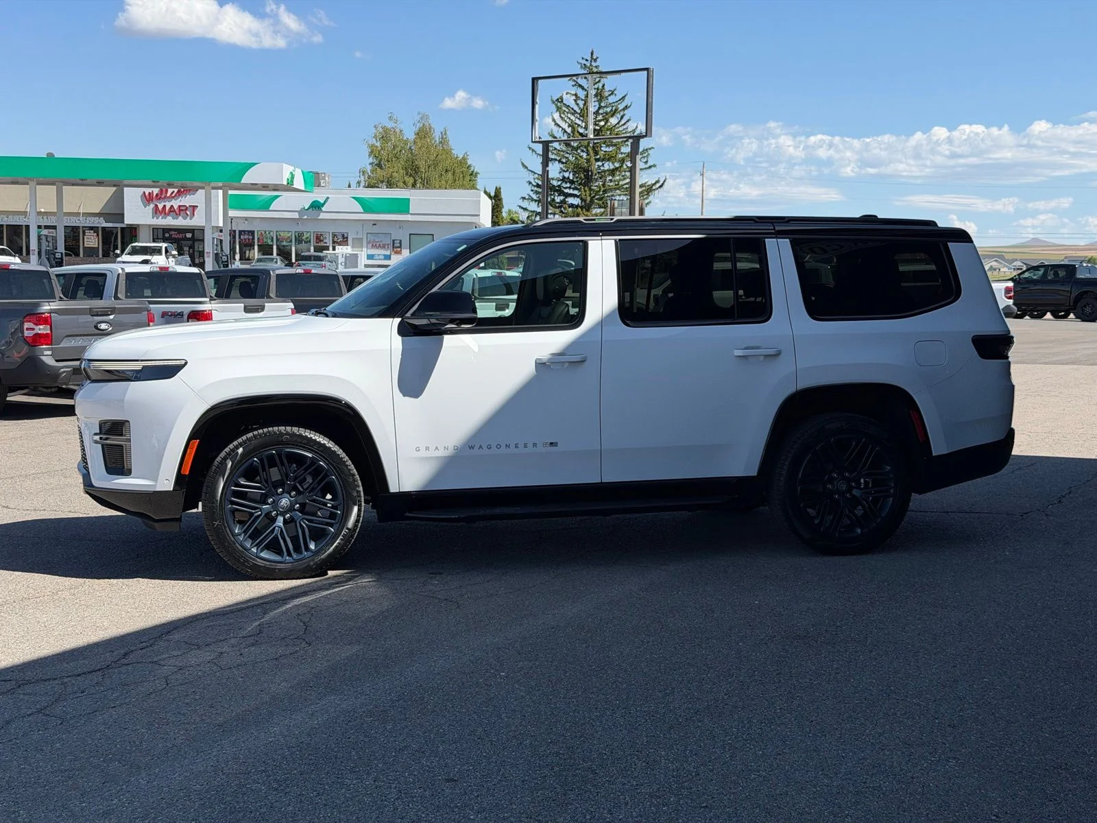New 2026 Bright White Clearcoat Jeep 85th Anniversary Edition image 11