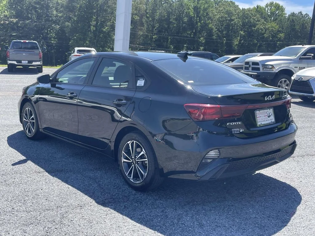 Used 2024 Aurora Black Kia LXS image 4