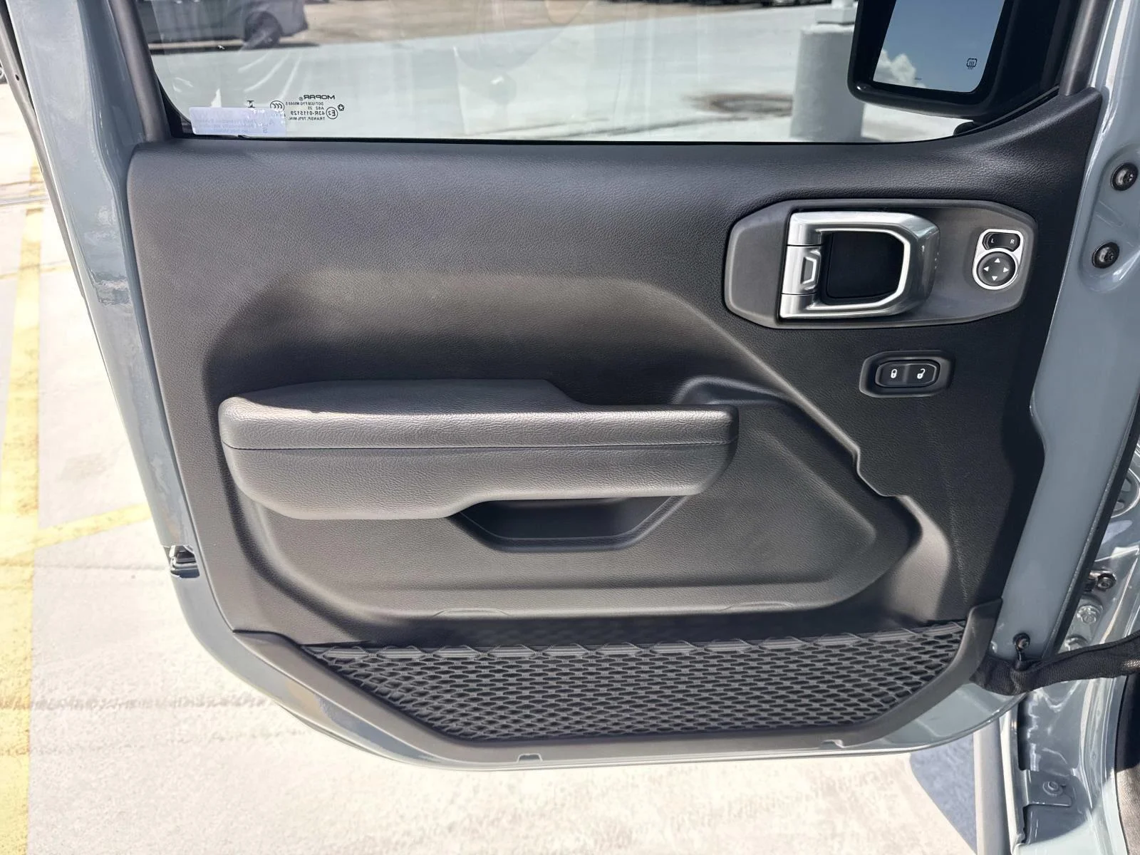 Used 2025 Anvil Clearcoat Jeep Nighthawk image 18